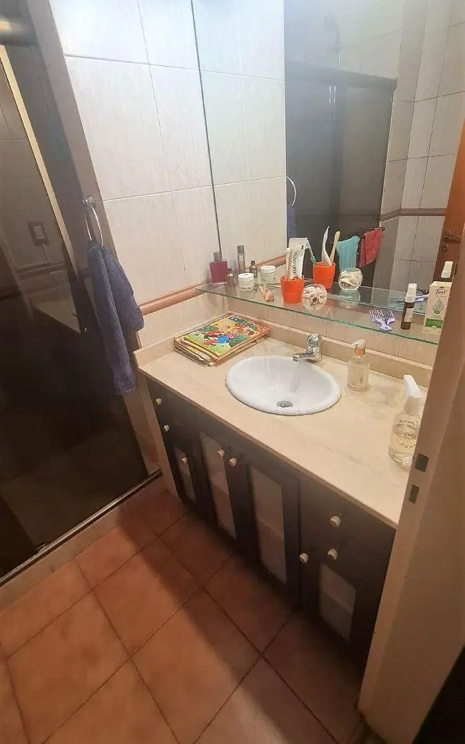 Triplex 5 ambientes Impecable - Jardín y Cochera. ¡Ubicación Ideal! 3