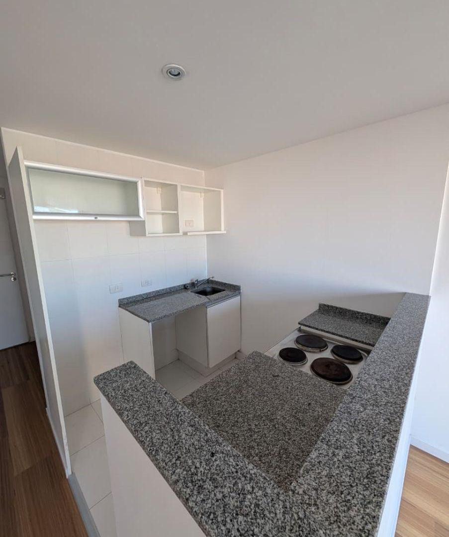 Foto de 1 Ambiente *APTO PROFESIONAL* con balcón piso alto IMPECABLE - Corrientes y Araoz Mts. Subte, imagen 3
