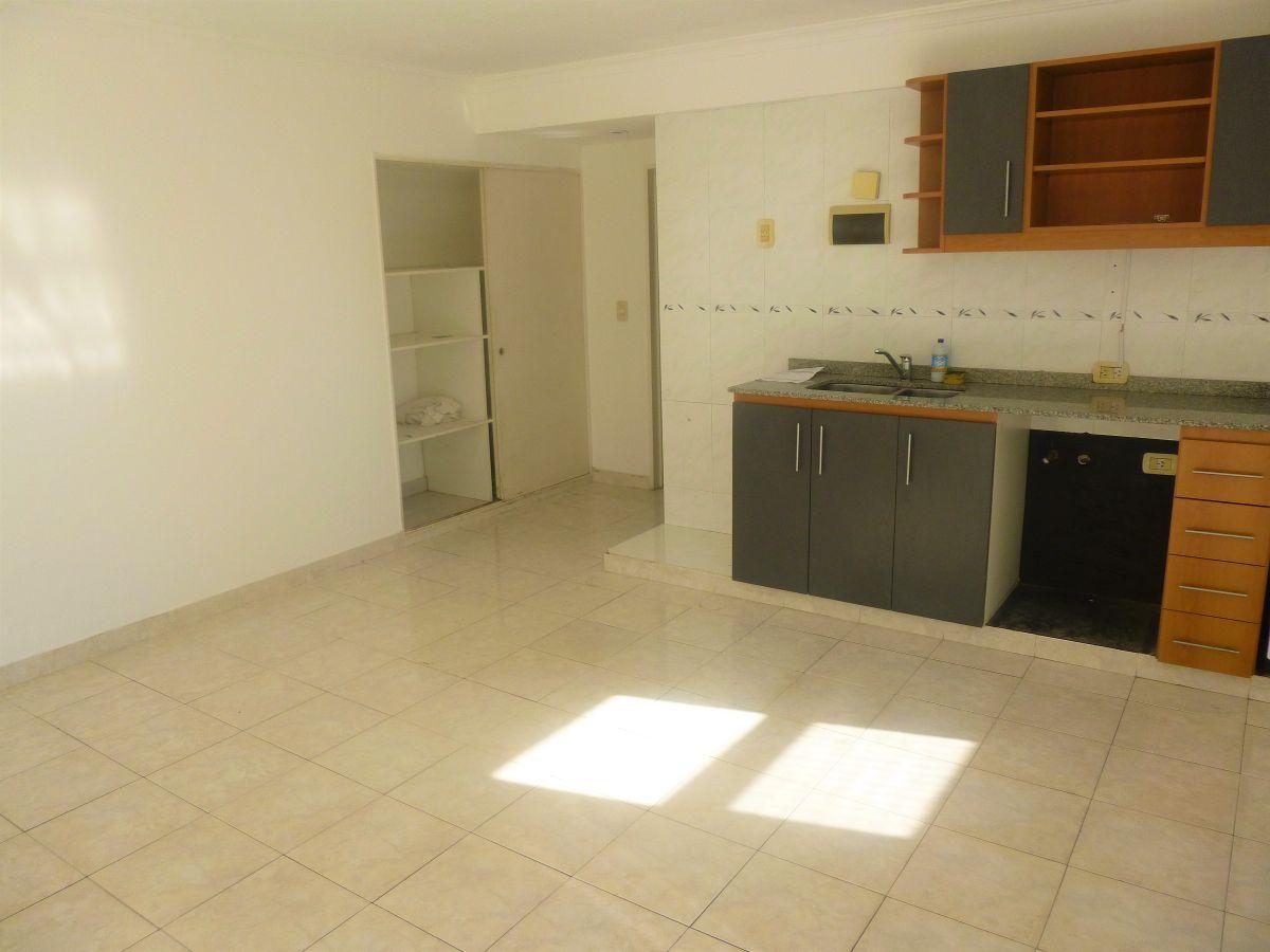 Foto de Semipiso de Categoria Al frente con Balcón - Independencia 1382, imagen 4