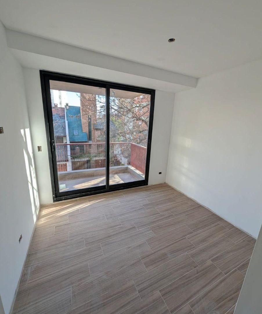 Foto de ARANGUREN GARDEN PISO 4 Ambientes Frente con balcón terraza, Cochera, imagen 5