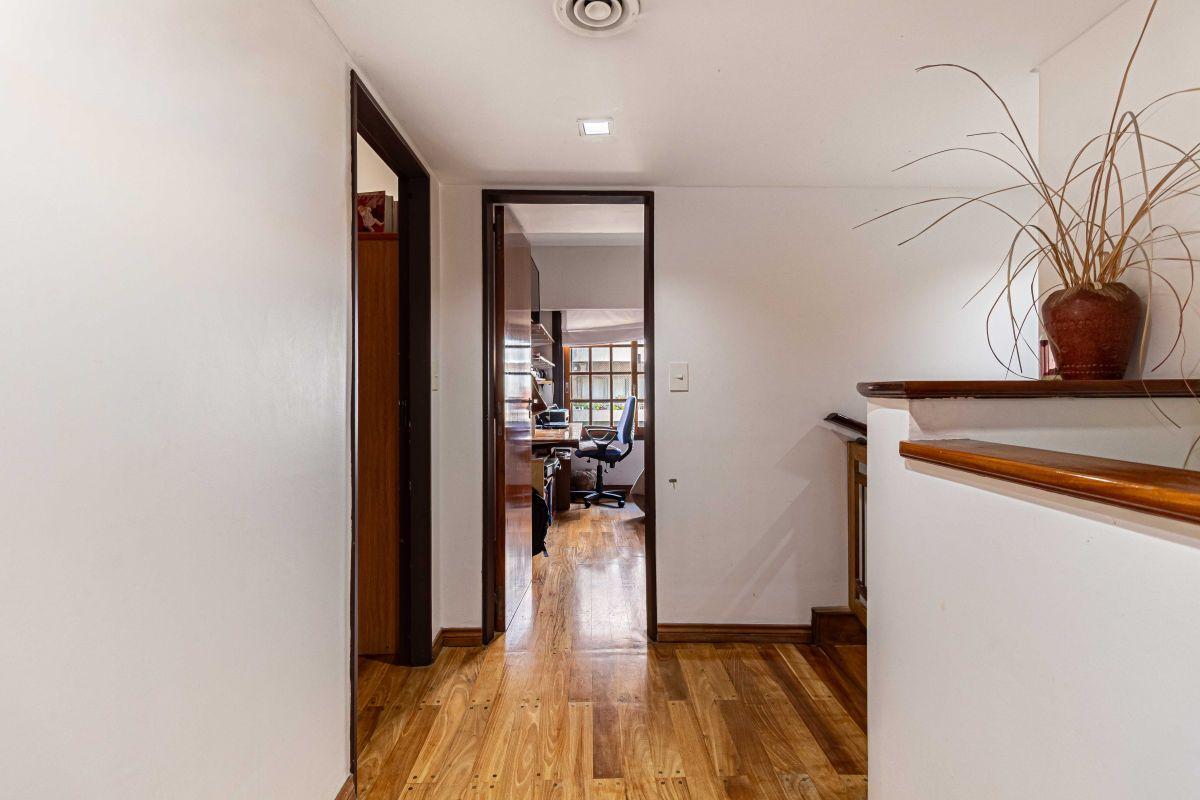 Foto de Exclusivo Tipo Casa en Dúplex 202 m² | 4 Dorm + Cochera Doble, imagen 5