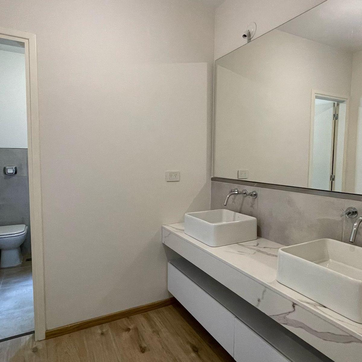 Foto de VENTA ¡Amplio Dúplex a Estrenar! 3 Dormitorios - ppal en suite, imagen 5