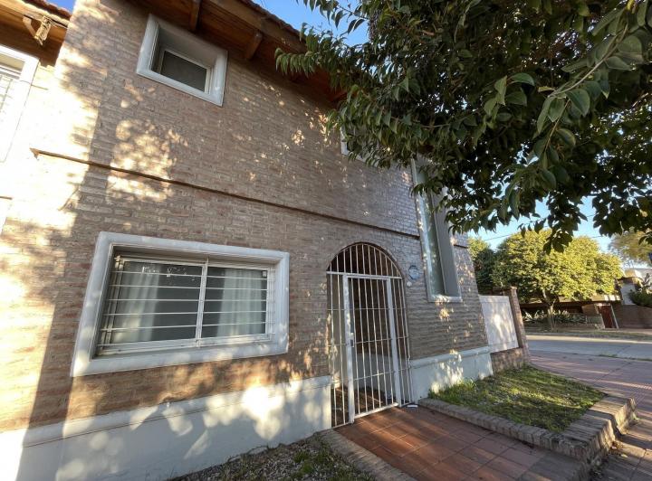 ¡Alquiler! Casa en Alto Verde ¡Dos plantas! ¡Super Espaciosa! 3