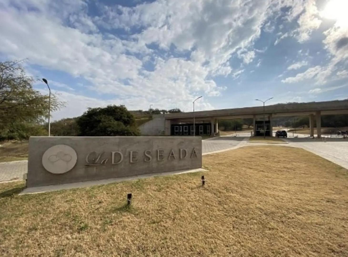 ¡Venta! Lote en La Deseada ¡SE RECIBE DEPARTAMENTO!