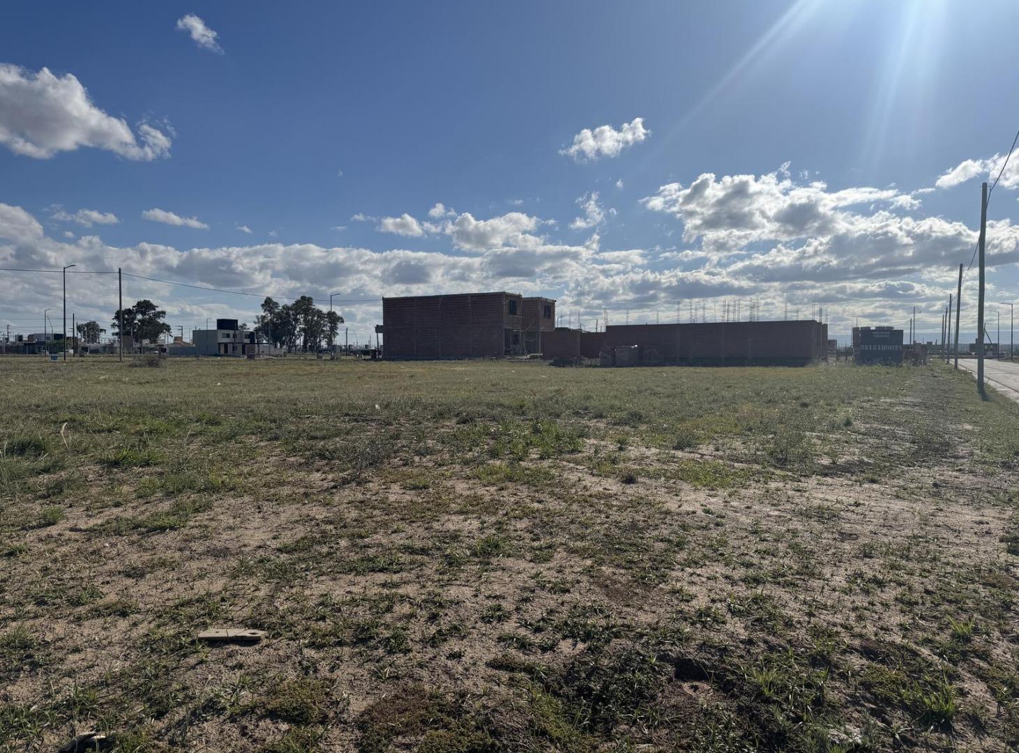 ¡Venta! Lote en Cuestas de Manantiales ¡Apto Dúplex!