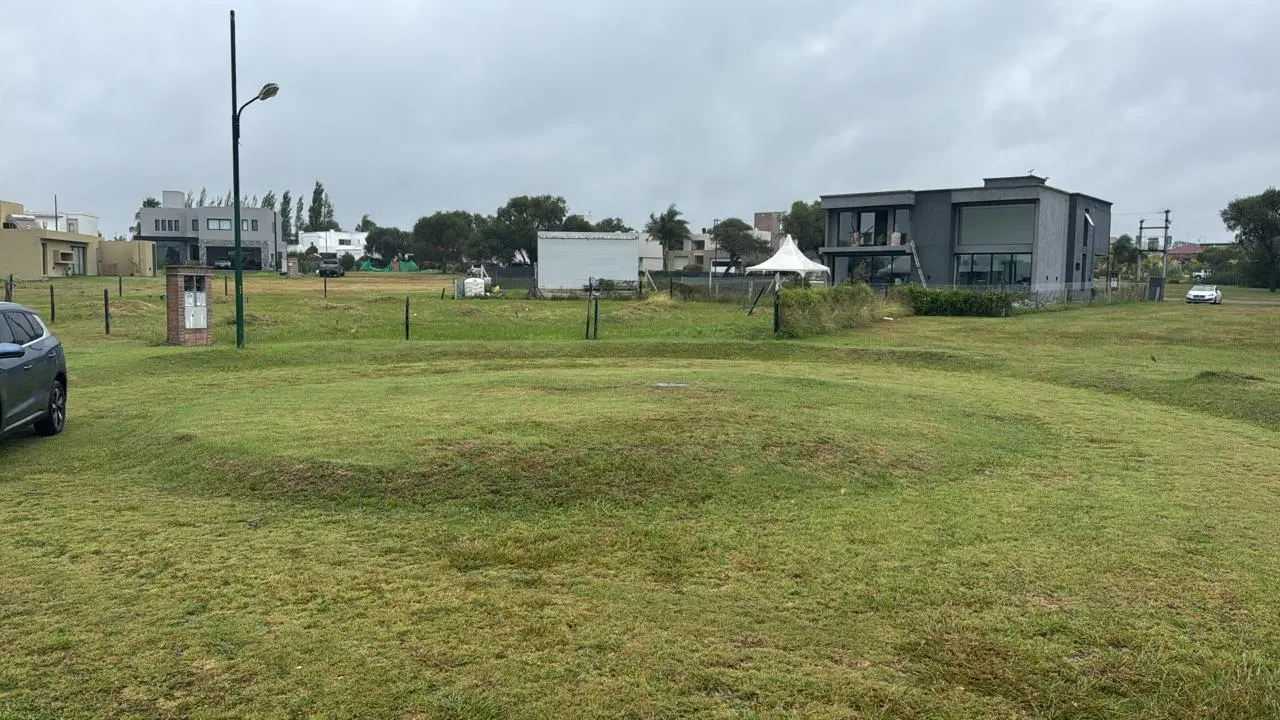 ¡Venta! Lote en Valle del Golf ¡Ubicado en Cul de Sac! 2