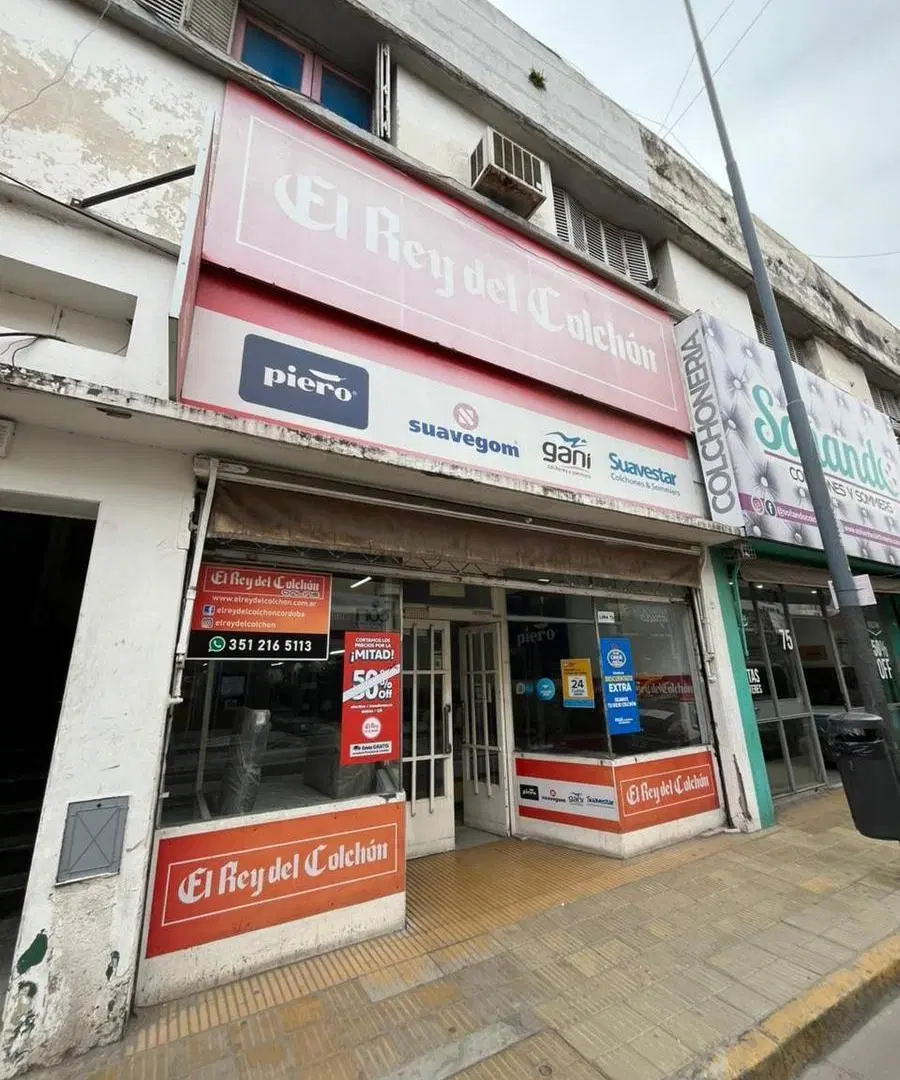 ¡Venta! Local Comercial en zona centro con renta ¡Ideal para inversores! 2