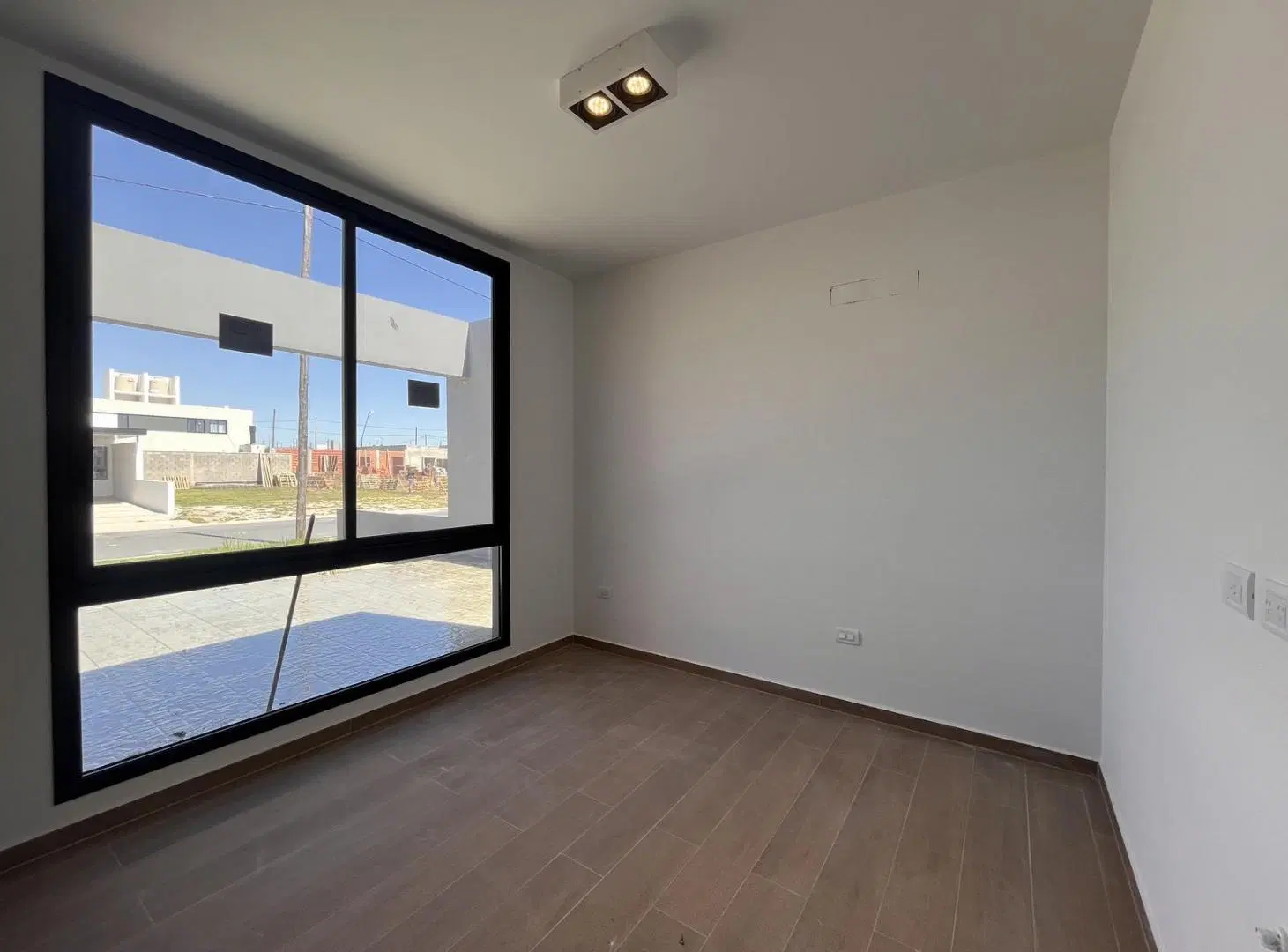 ¡Venta! Exclusiva casa en Rincones de Manantiales - Todo en una sola planta! 5