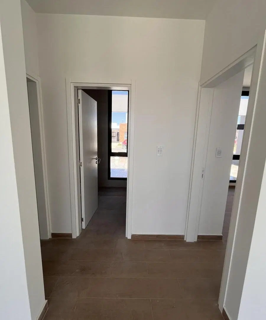 ¡Venta! Exclusiva casa en Rincones de Manantiales - Todo en una sola planta! 4