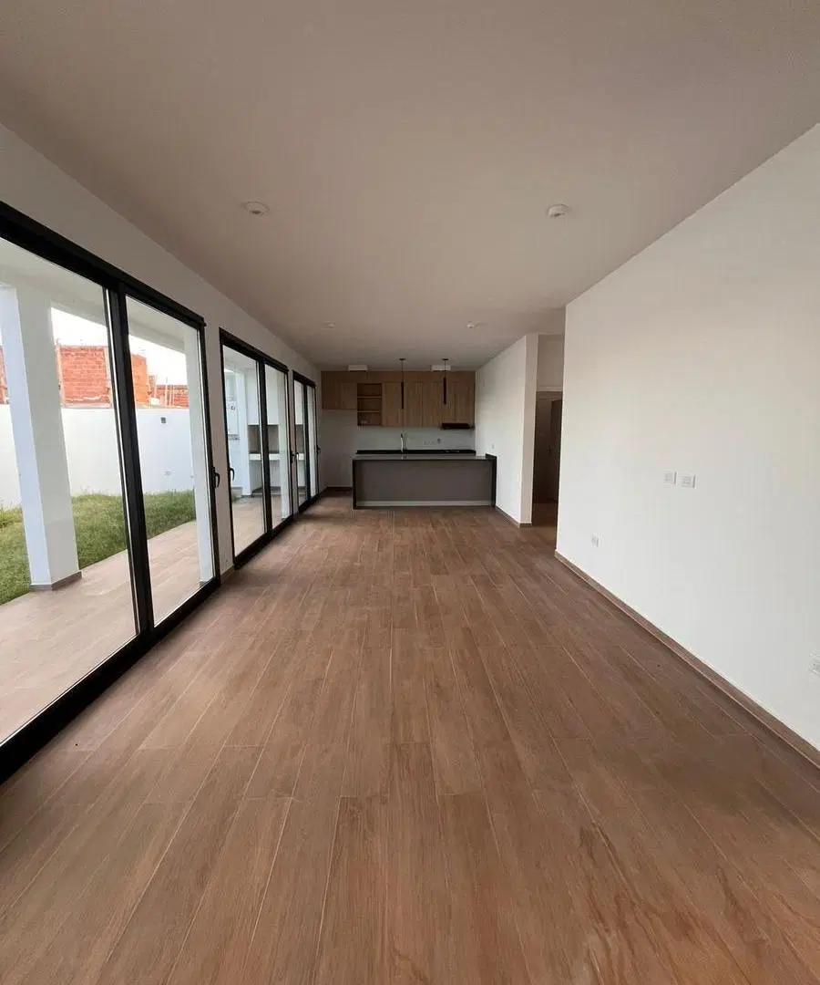 ¡Venta! Exclusiva casa en Rincones de Manantiales - Todo en una sola planta! 1