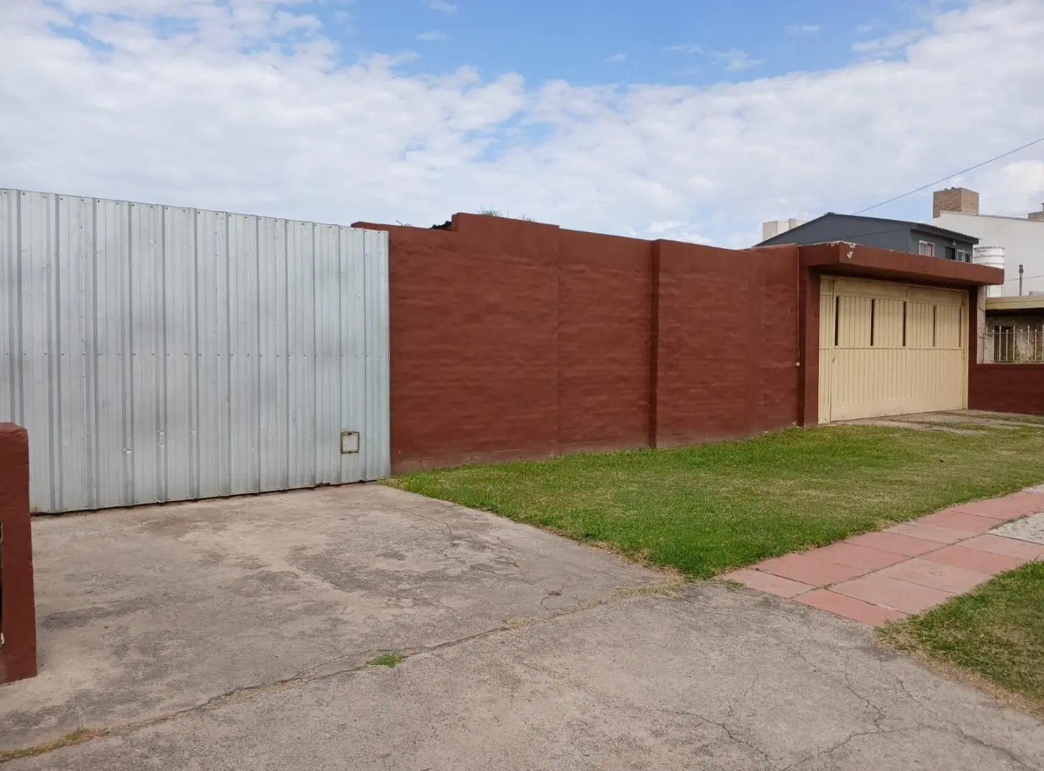 ¡Venta! Oportunidad de Inversión: Gran Lote con Renta y Potencial Constructivo 8