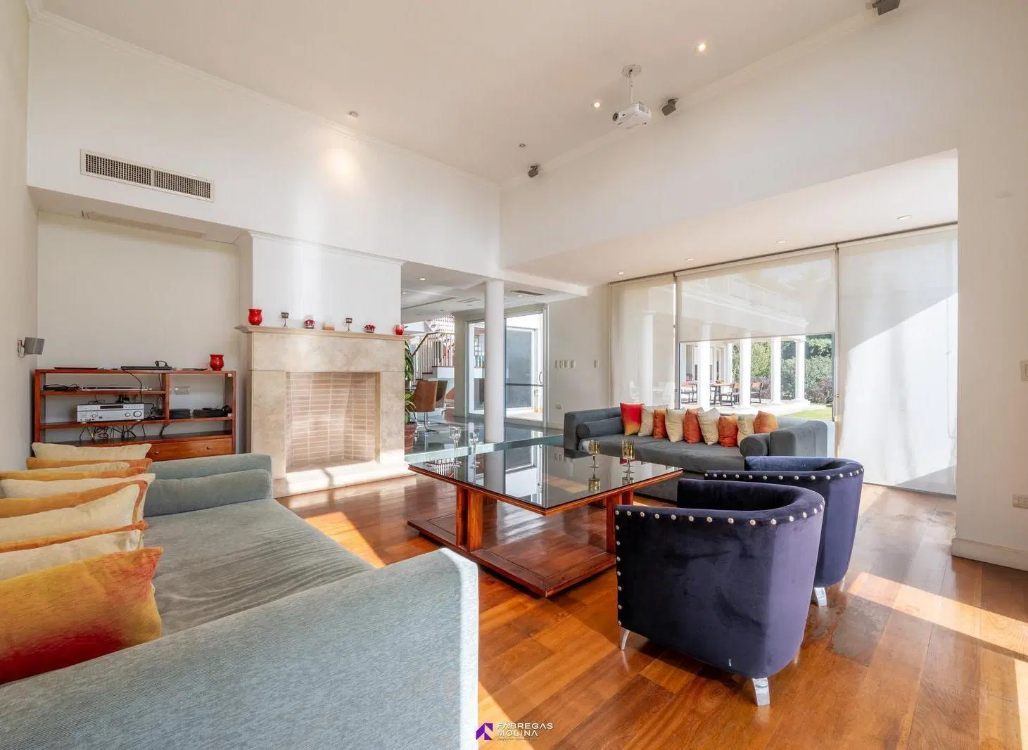 ¡Venta! ¡Casa en  Lomas de la Carolina! ¡Inmejorable Ubicación!  ¡Fondo al Golf y a la laguna! 2
