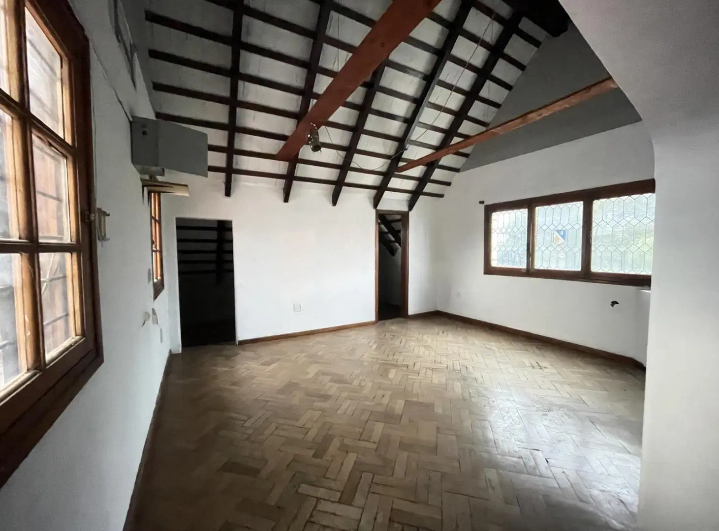 ¡VENTA! Hermosa casona APTA LOCAL COMERCIAL/GASTRONOMICO en el Cerro de las Rosas 2