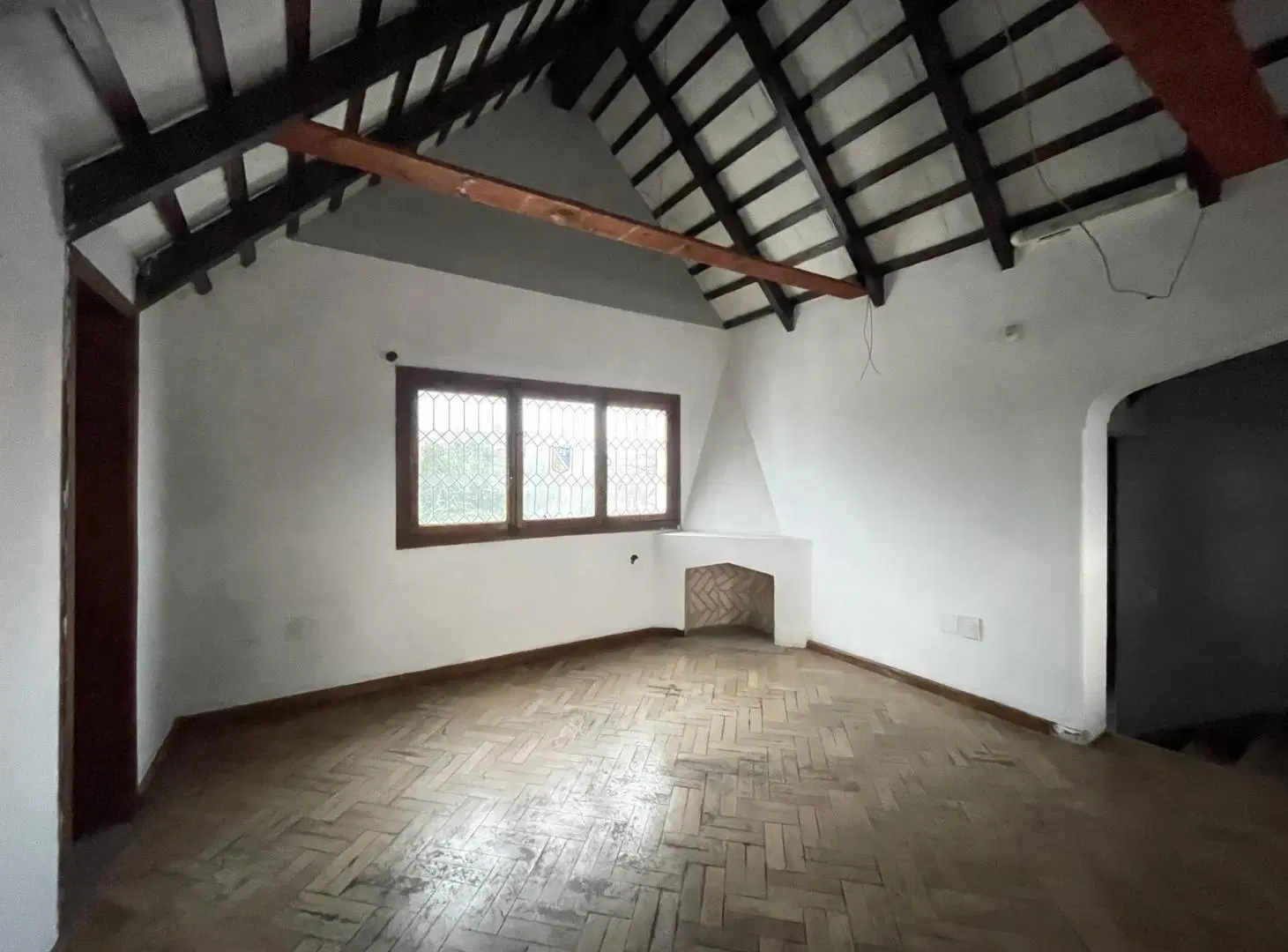 ¡Alquiler! Hermosa casona APTA LOCAL COMERCIAL/GASTRONOMICO en el Cerro de las Rosas 3
