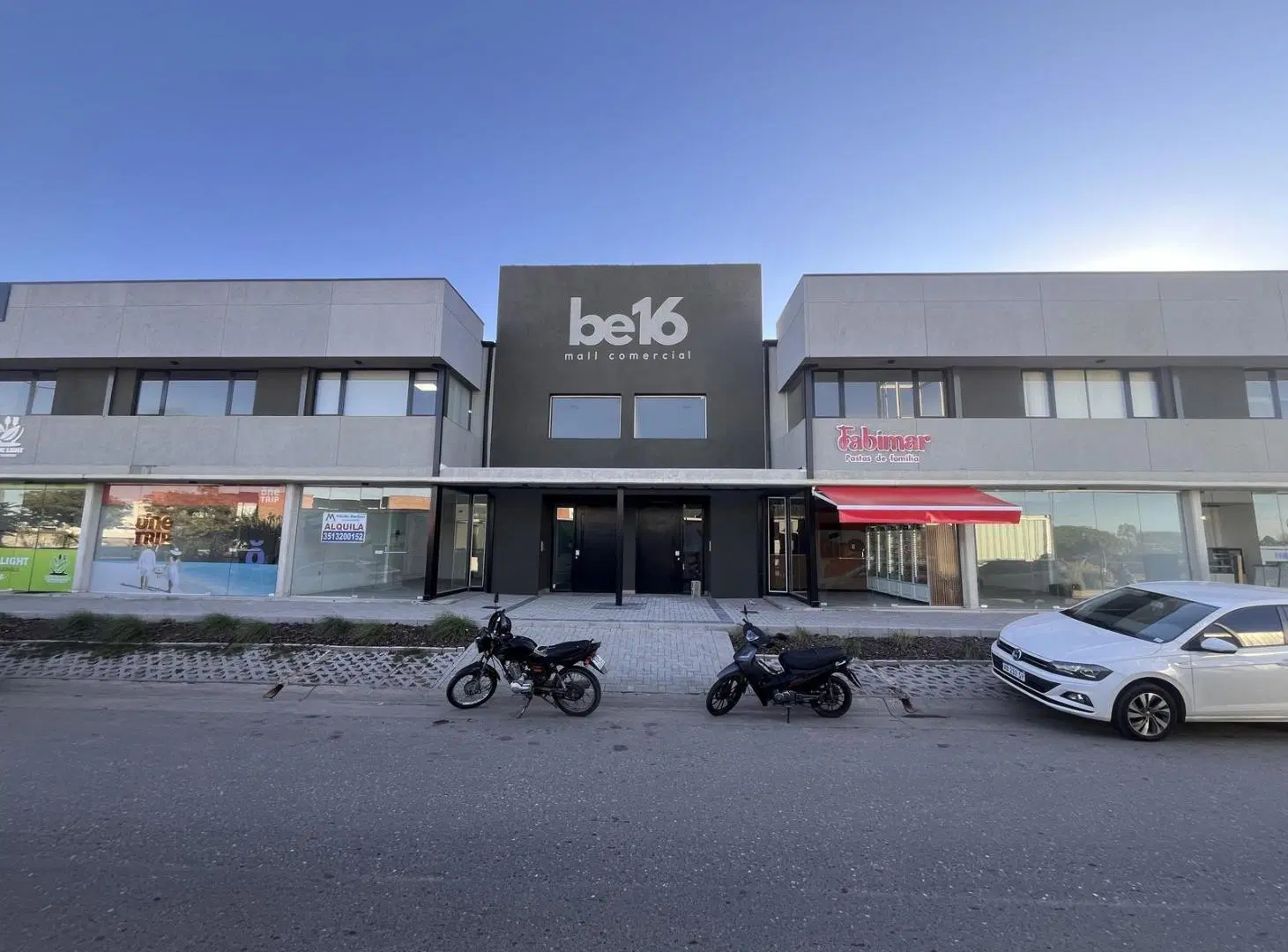 ¡OPORTUNIDAD DE INVERSIÓN! en Docta, Locales y OF comerciales en BE 16 ¡Posibilidad de financiación! 2