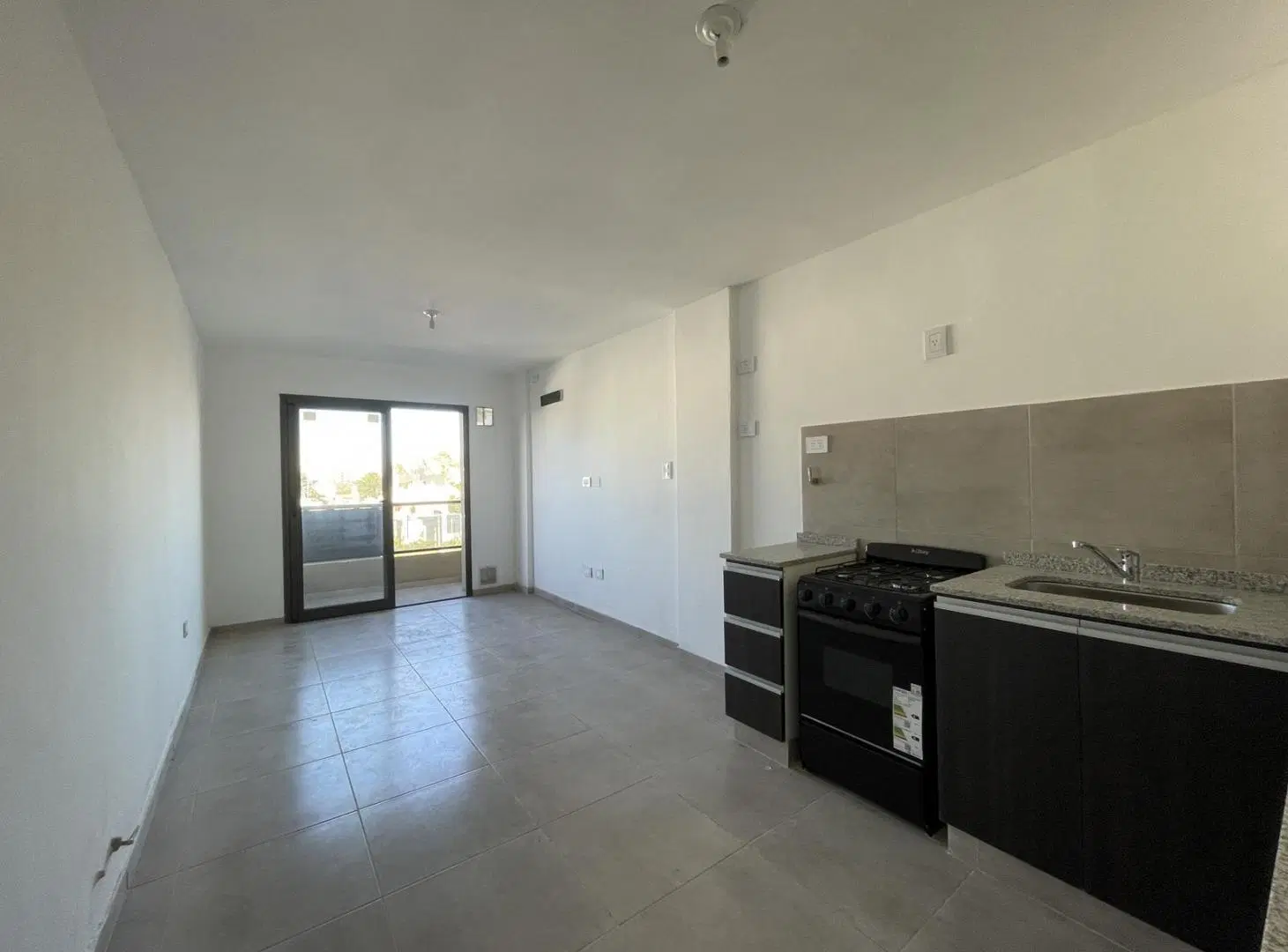 ¡Alquiler! Dpto. en Alta Córdoba - 1 dormitorio ¡Con balcón y terraza con asadores y pileta! 3