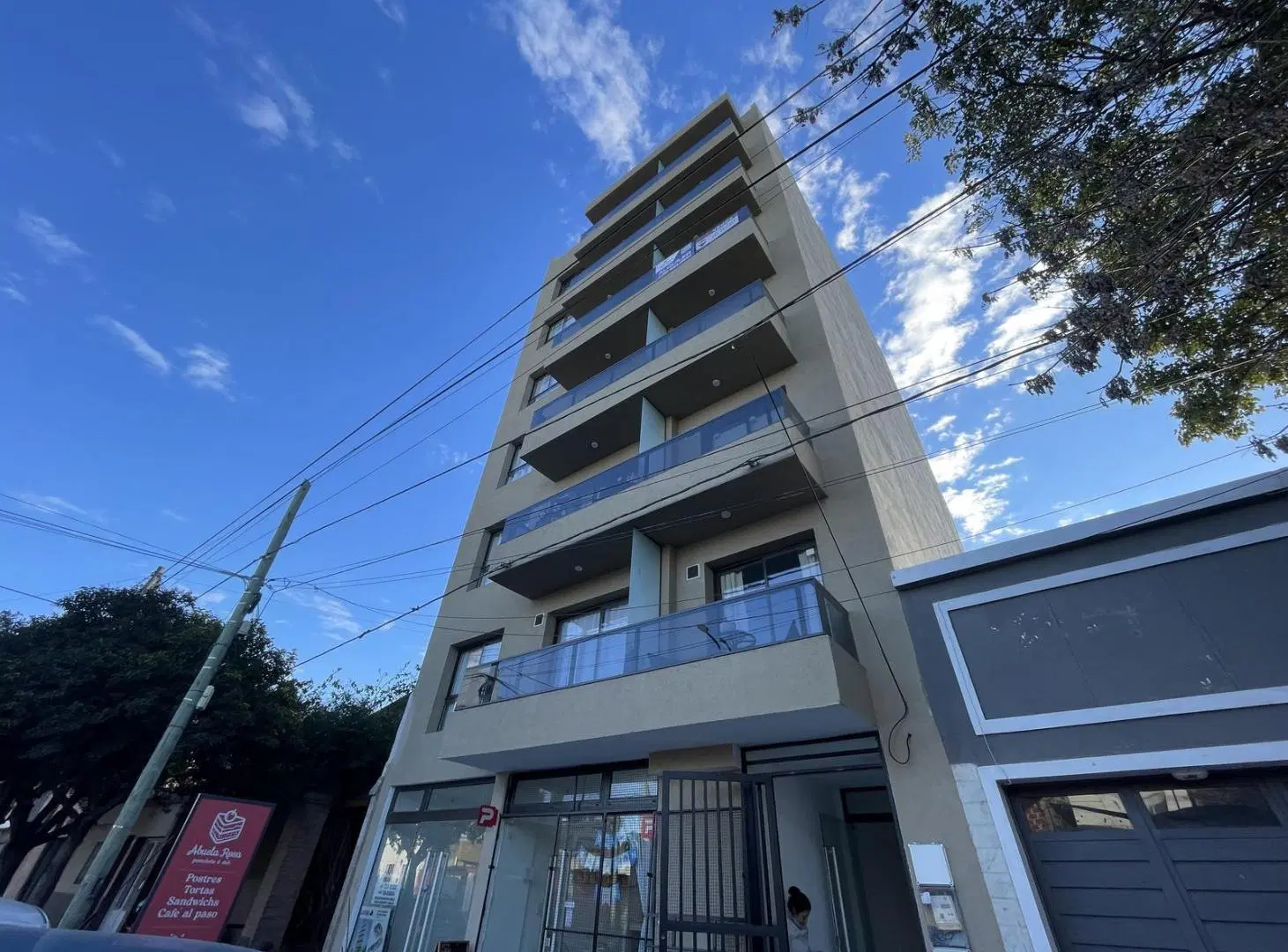 ¡Alquiler! Dpto. en Alta Córdoba - 1 dormitorio ¡Con balcón y terraza con asadores y pileta! 4