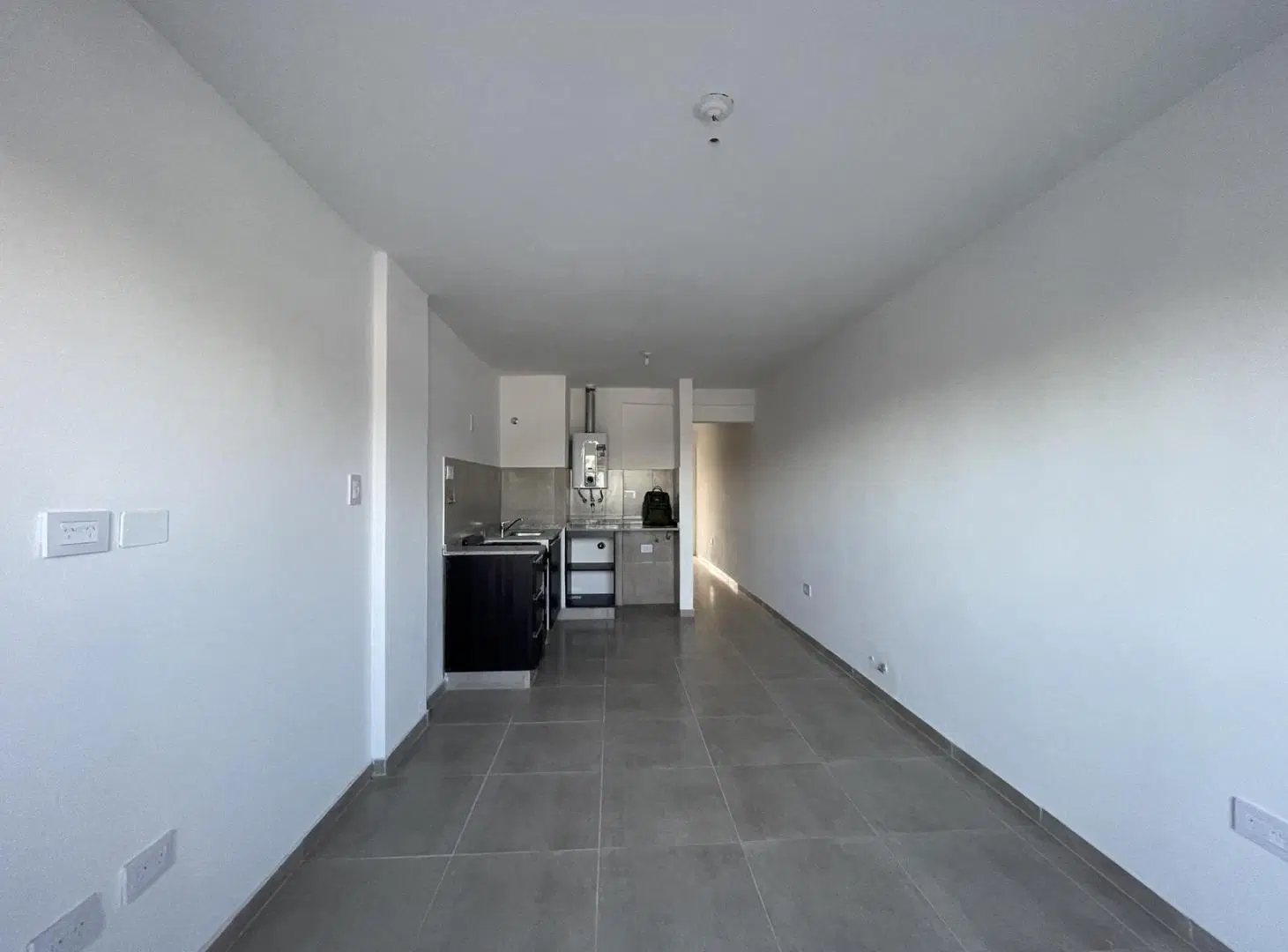 ¡Alquiler! Dpto. en Alta Córdoba - 1 dormitorio ¡Con balcón y terraza con asadores y pileta! 2