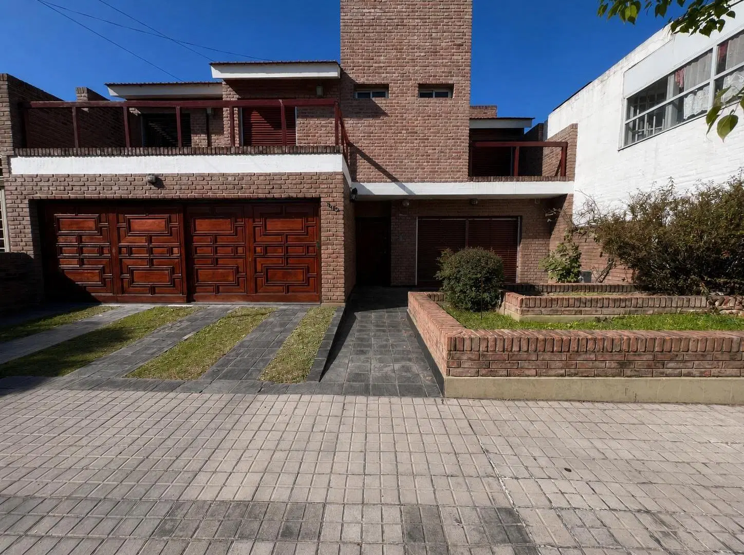 ¡Venta! Hermosa Casa en Urca - 3 dormitorios ¡Apta Crédito! 2