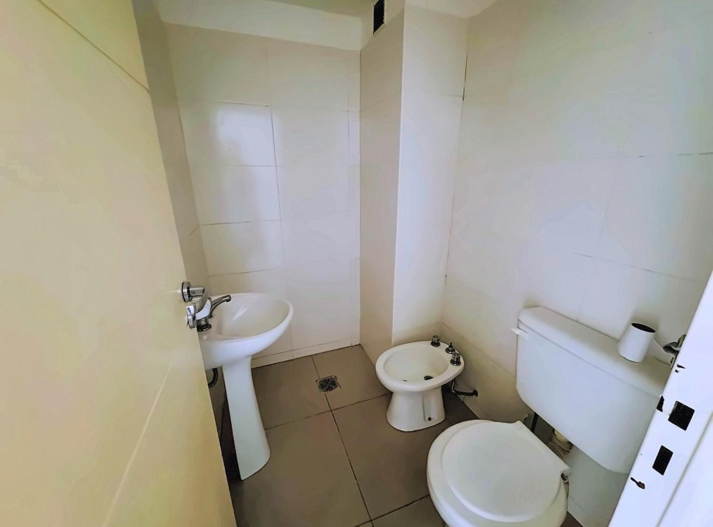 Foto de ¡Venta! Oficina – Excelente Ubicación ¡A metros de La Cañada!, imagen 4