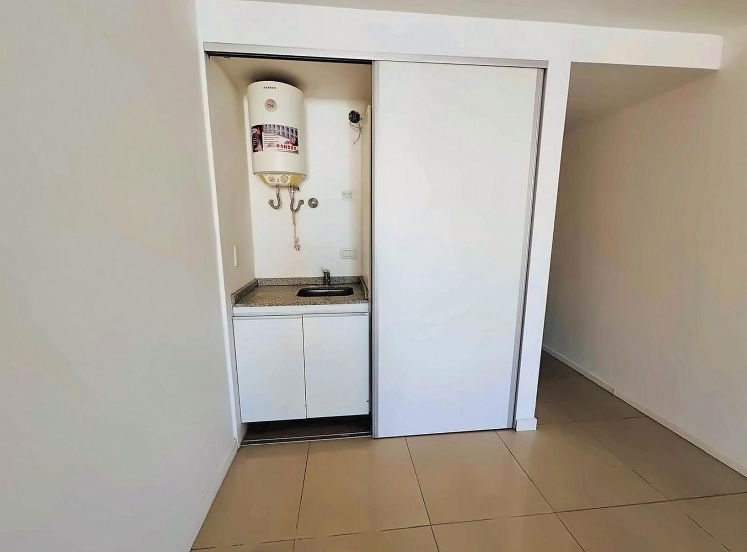 Foto de ¡Venta! Oficina – Excelente Ubicación ¡A metros de La Cañada!, imagen 3