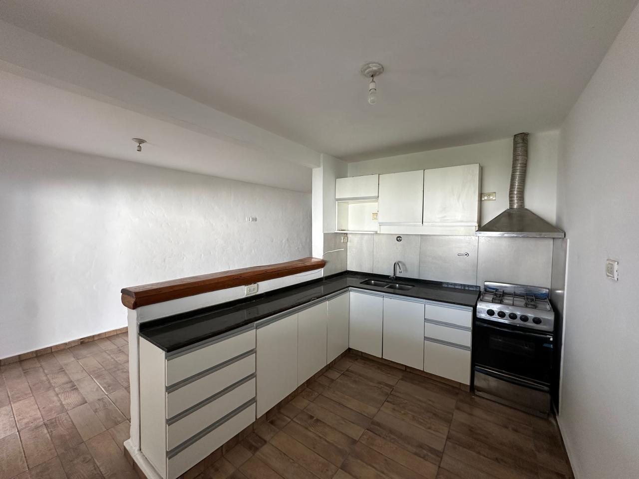 Foto de ¡Venta! Casa en Argüello - 3 Dormitorios y un Monoambiente ¡Apta, imagen 3
