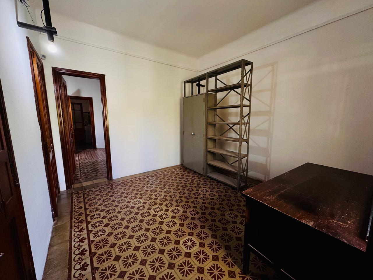 Foto de ¡Alquiler! Casona sobre Heriberto Martínez | 5 Dormitorios | Uso, imagen 3