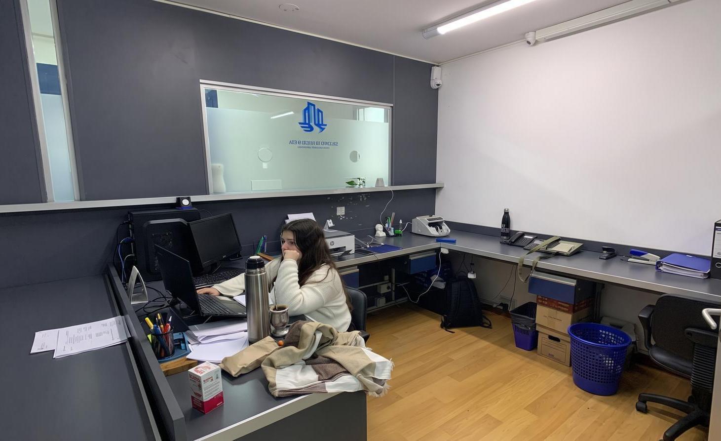 Foto de ¡Venta! Oficinas en el Microcentro - Sobre Colón ¡Con Escritura!, imagen 2