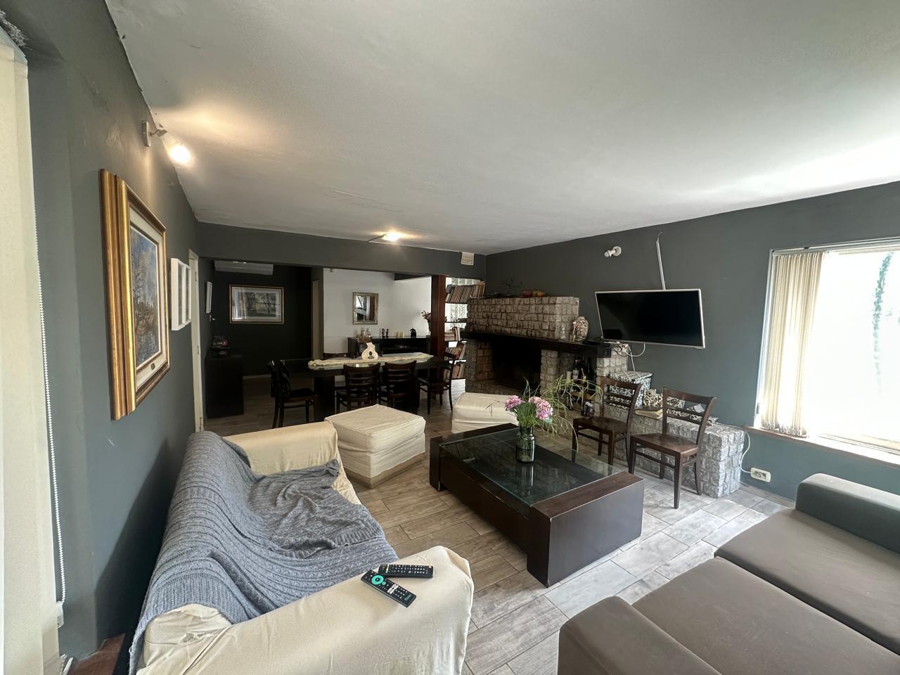 Foto de ¡Venta! Casa de 3 dormitorios en Argüello ¡Apta Crédito!, imagen 2