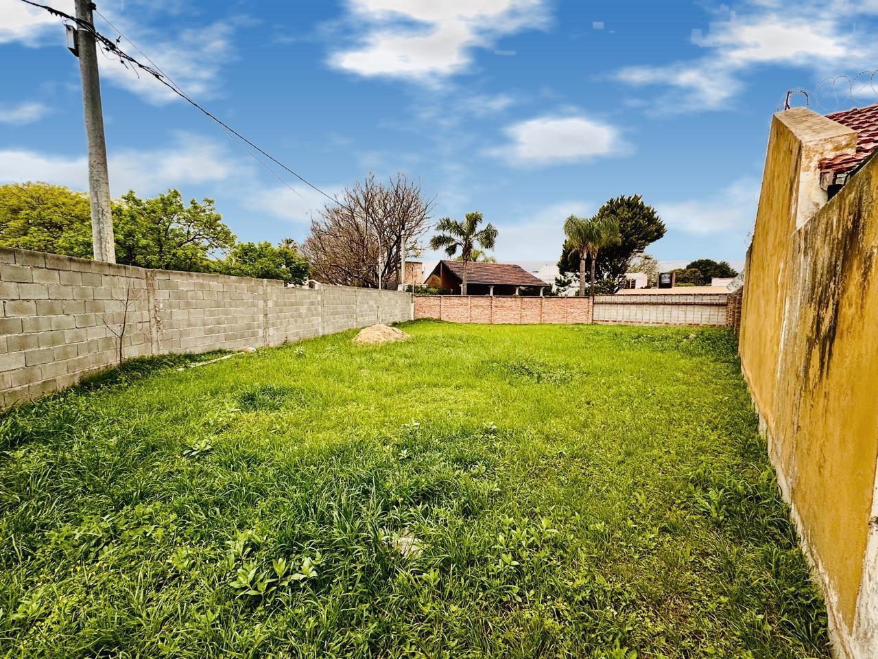 Foto de ¡Venta! Lote esquina de 377 m² en Bº Padre Claret - Frente a la plaza, imagen 5