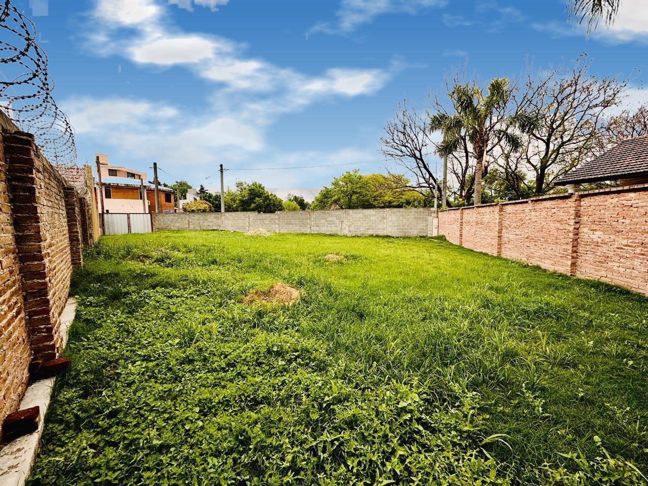 Foto de ¡Venta! Lote esquina de 377 m² en Bº Padre Claret - Frente a la plaza, imagen 4