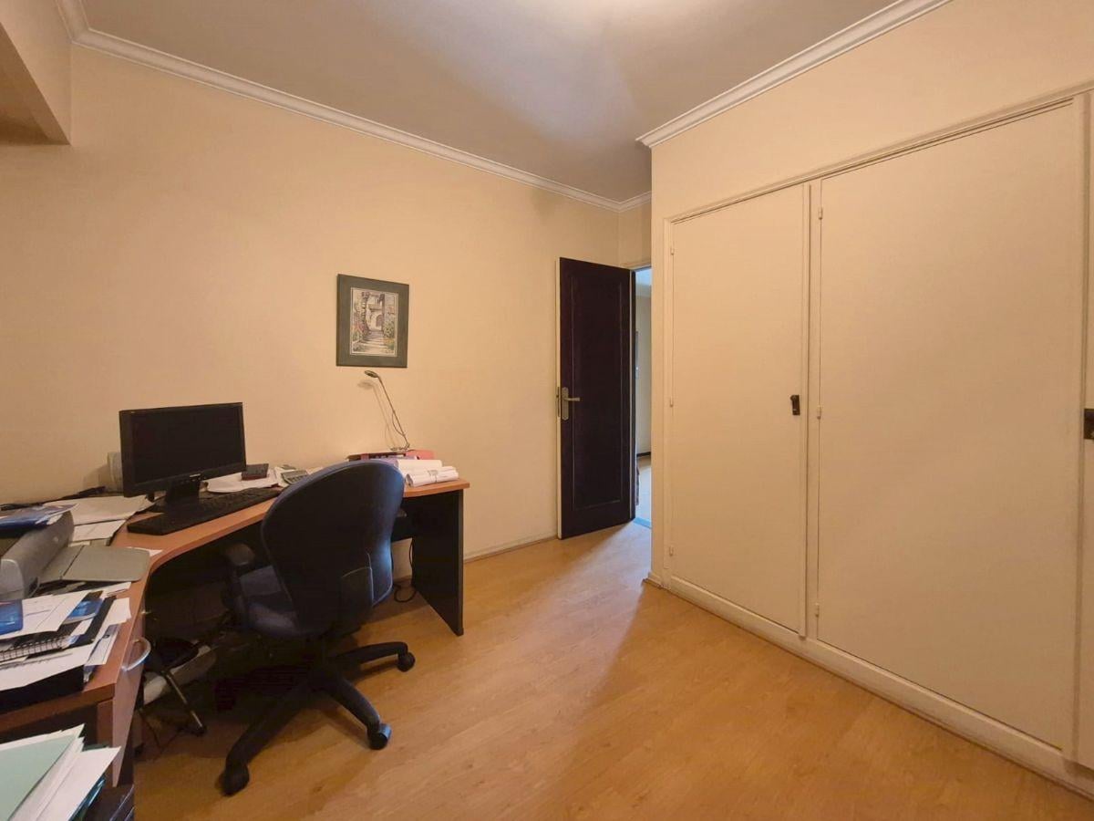 Excelente y amplio departamento en zona exclusiva