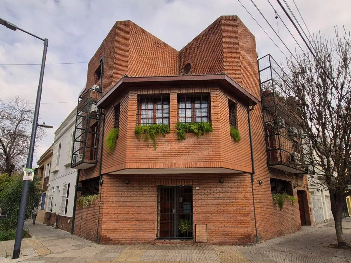 Excelente casa en el corazon de colegiales 1