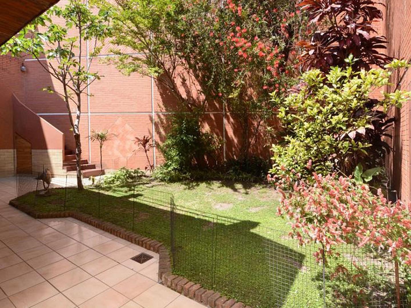 Foto de Casa con garage y 3 dormitorios. Desarrollada toda en una planta., imagen 4