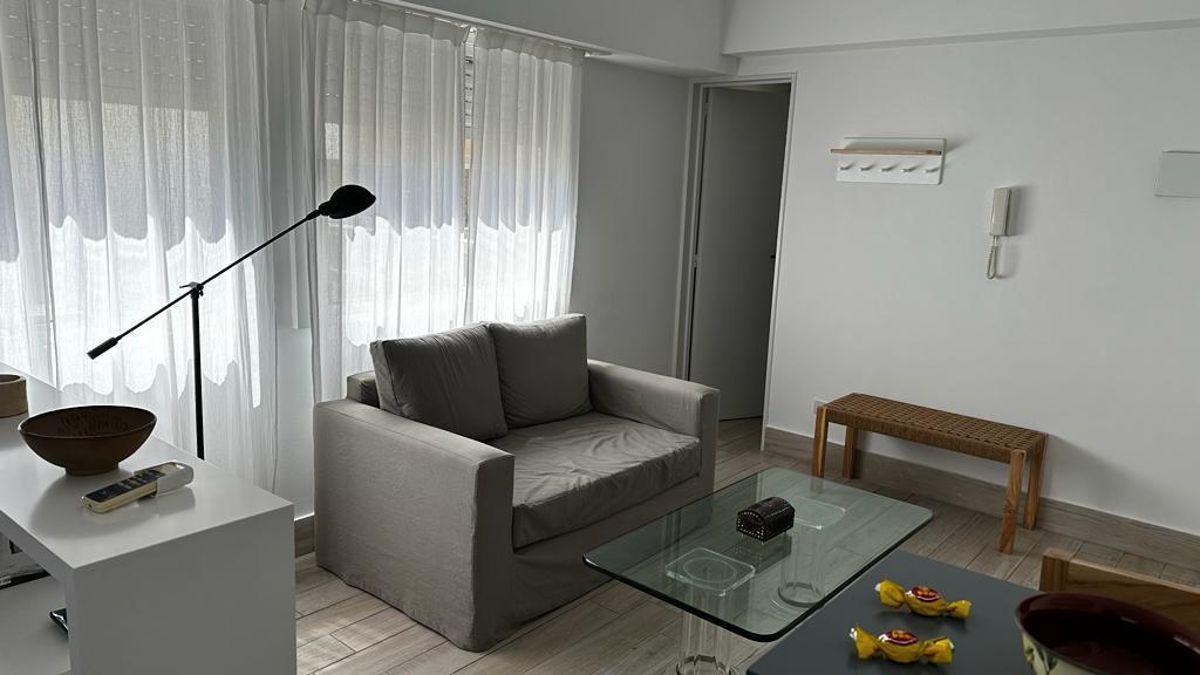Foto de AZCUÉNAGA Y VICENTE LÓPEZ. ESTUDIO AMOBLADO, imagen 3