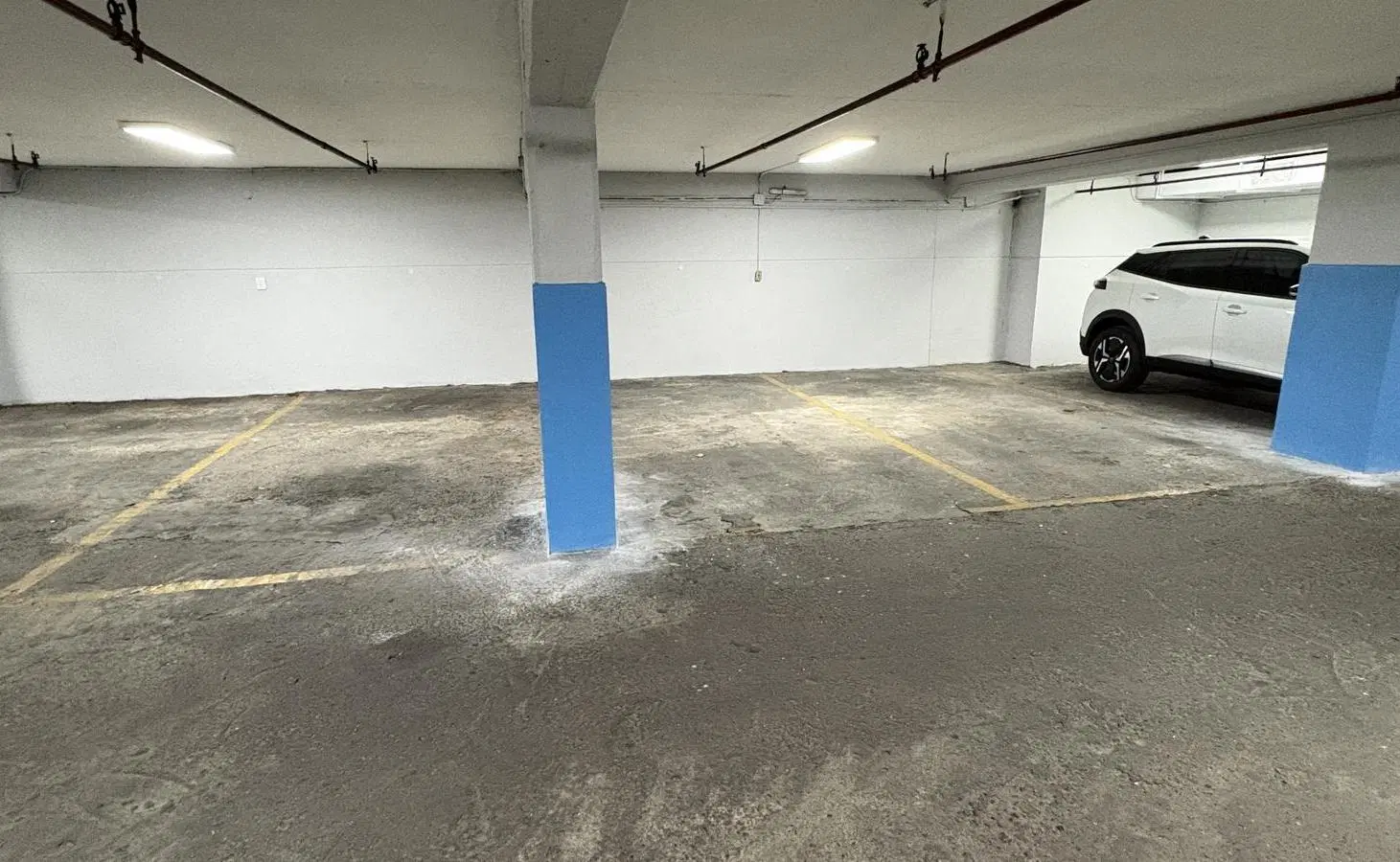 VENTA COCHERA FIJA CUBIERTA MICROCENTRO SAN NICOLAS 4