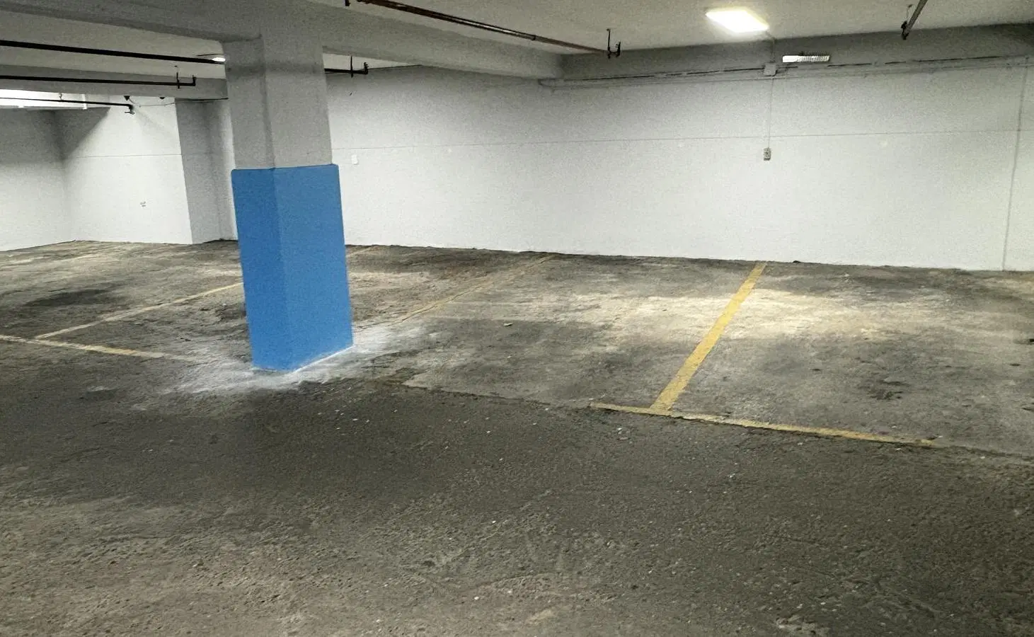 VENTA COCHERA FIJA CUBIERTA MICROCENTRO SAN NICOLAS 1