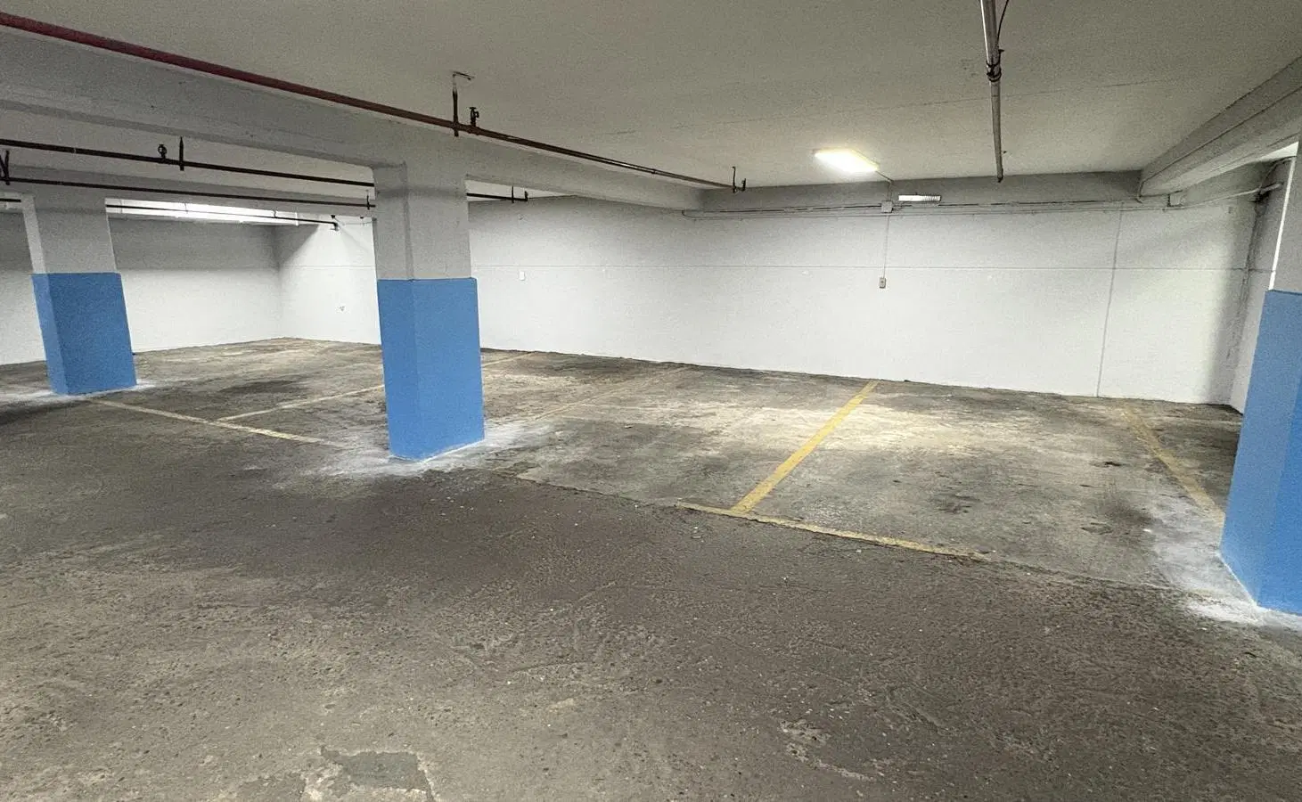 VENTA COCHERA FIJA CUBIERTA MICROCENTRO SAN NICOLAS 5
