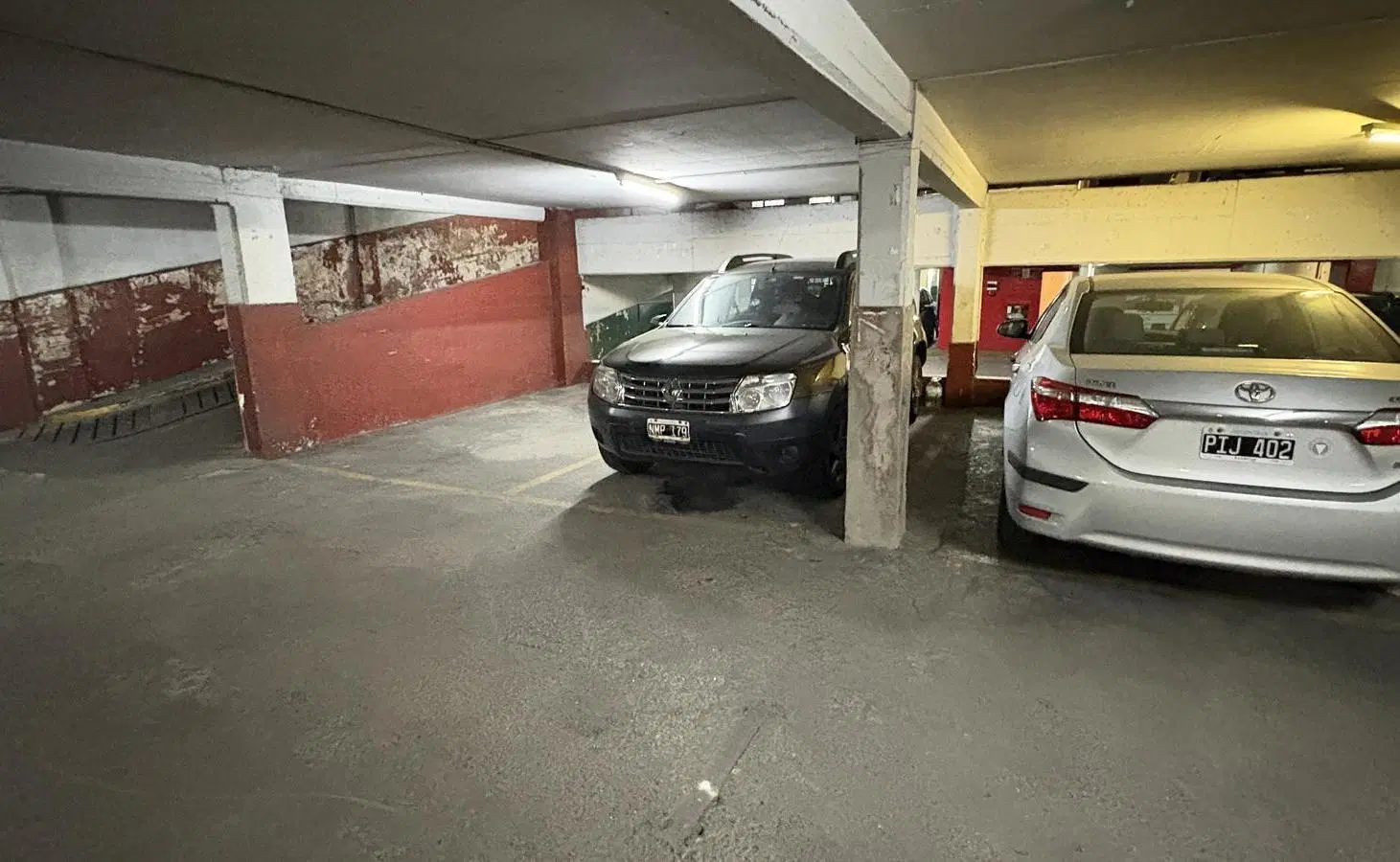 VENTA COCHERA FIJA CUBIERTA MICROCENTRO SAN NICOLAS 5