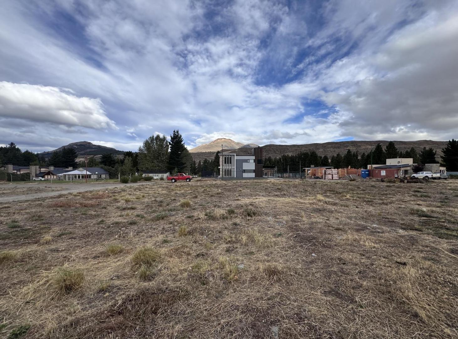 Foto de Terreno en Venta en Esquel | Villa Ayelén | 2.500 m² en Esquina, imagen 1