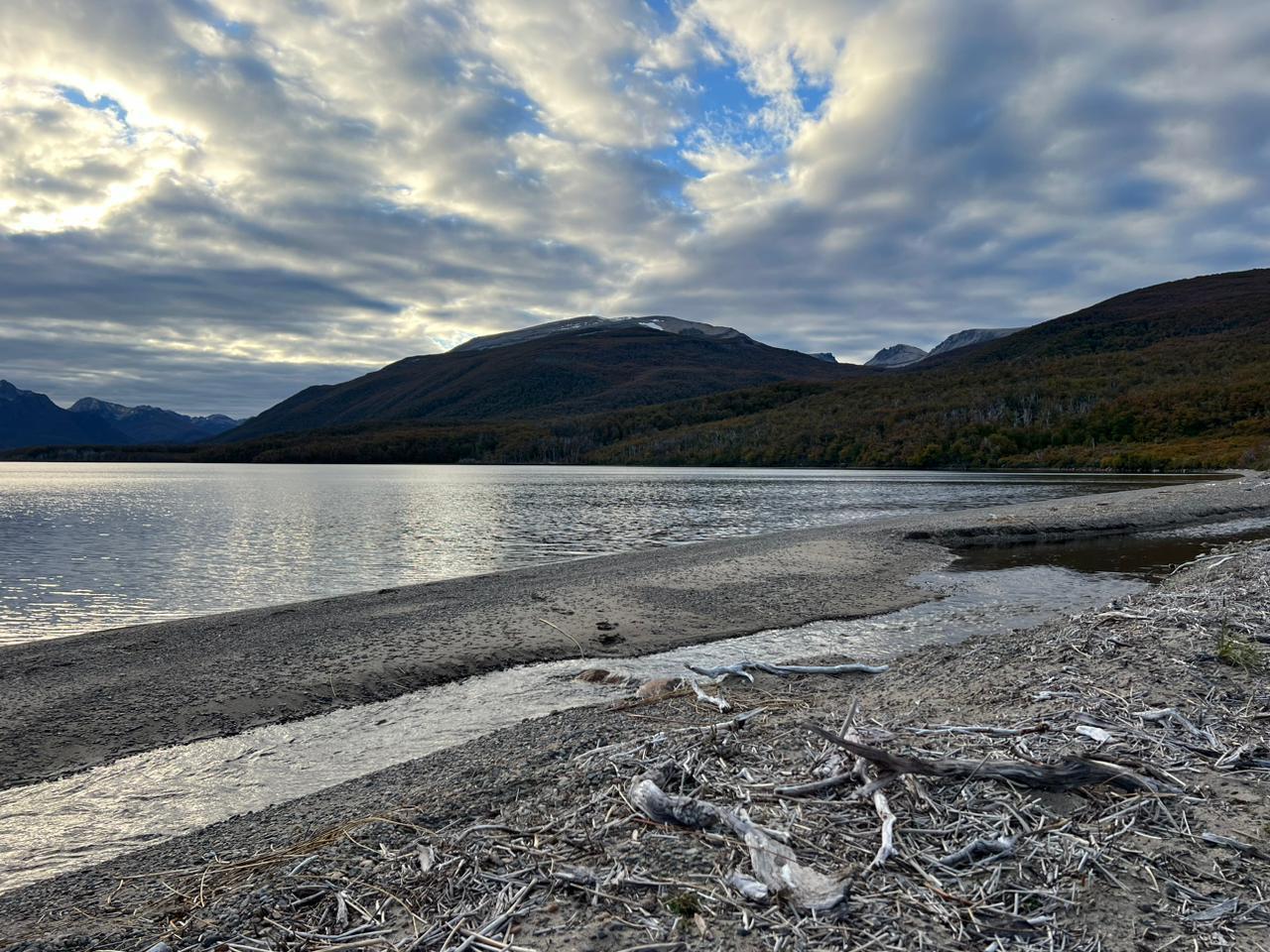 Foto de Campo en Venta sobre el Lago Engaño, Río Pico, Chubut | 1.000 ha con, imagen 1
