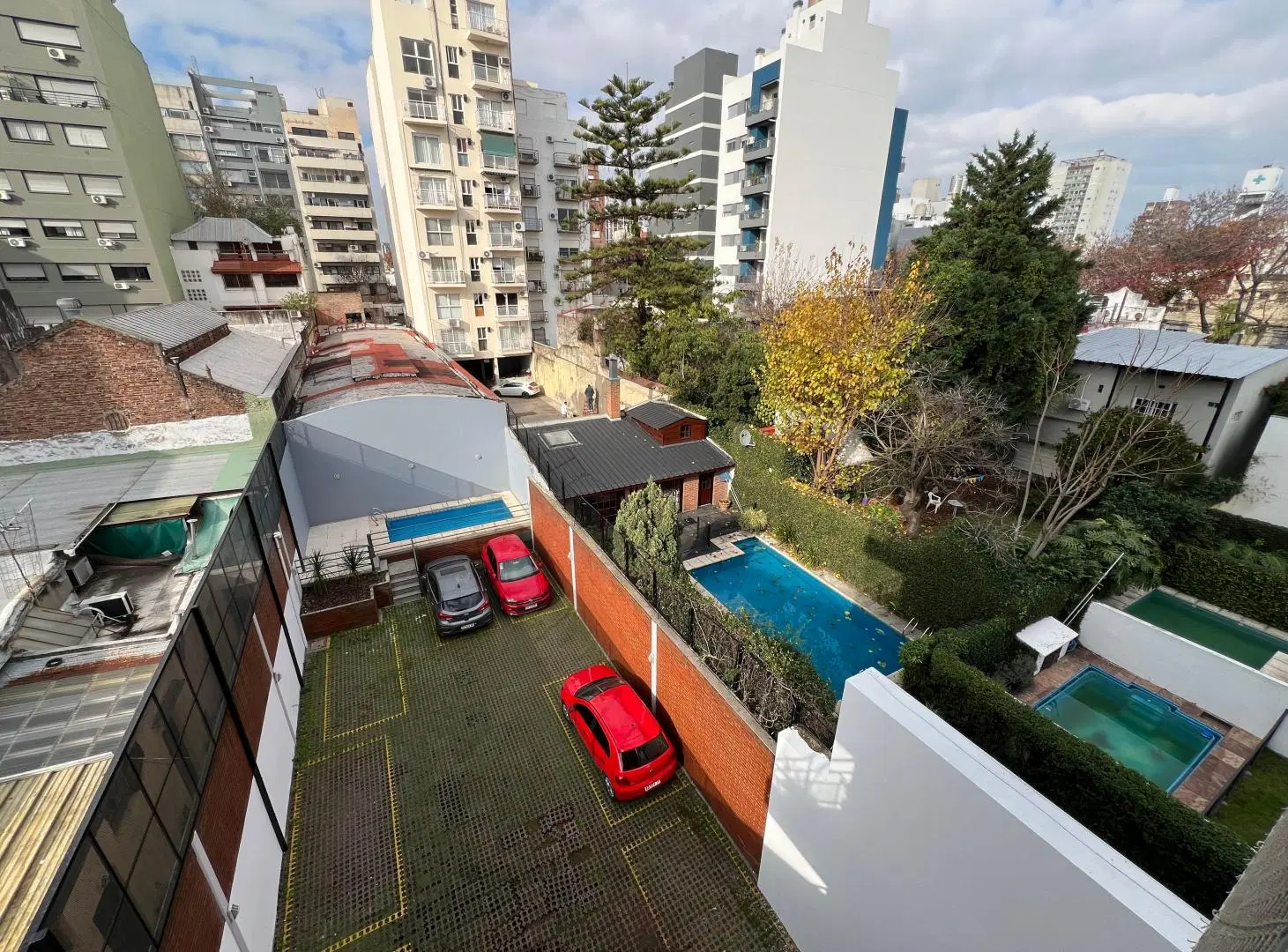 Semipiso de 4 ambientes con cochera, baulera y balcón aterrazado 5