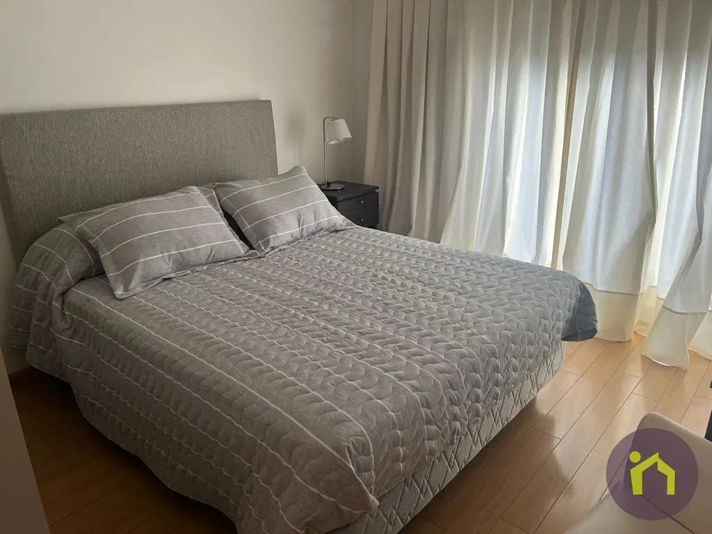 EXCLUSIVO MONOAMBIENTE AMOBLADO A METROS DE PLAZA SAN MARTÍN 5
