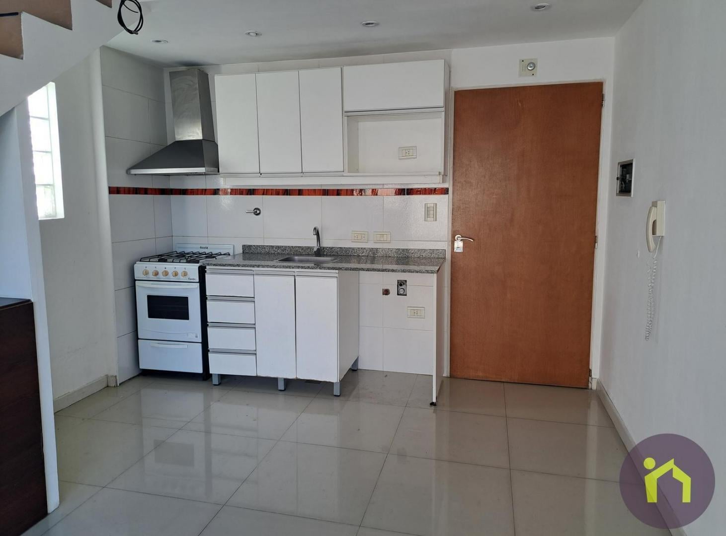 Foto de Dúplex 2 ambientes balcón terraza Contado 50% y 12 cuotas fijas, imagen 3