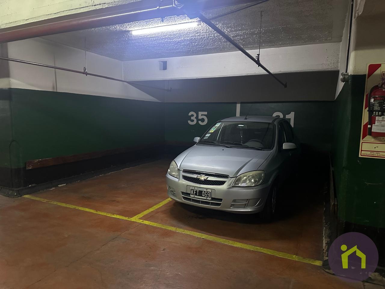 Foto de Coronel Díaz 2200 cochera fija cubierta Seguridad 24 hs Bajas expensas, imagen 1