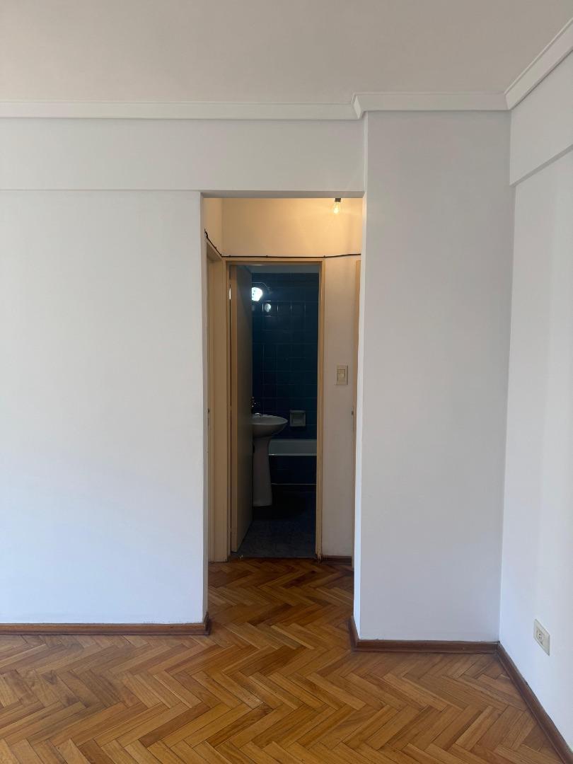 Foto de En alquiler: Depto 2 ambientes Rivera esquina Cabildo, imagen 4