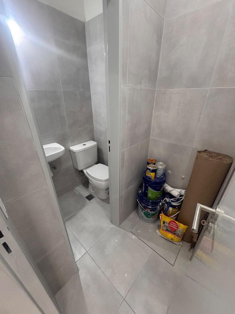 Foto de Local Comercial 22m2 Neuquen y Acoyte! Reciclado a Nuevo!, imagen 5