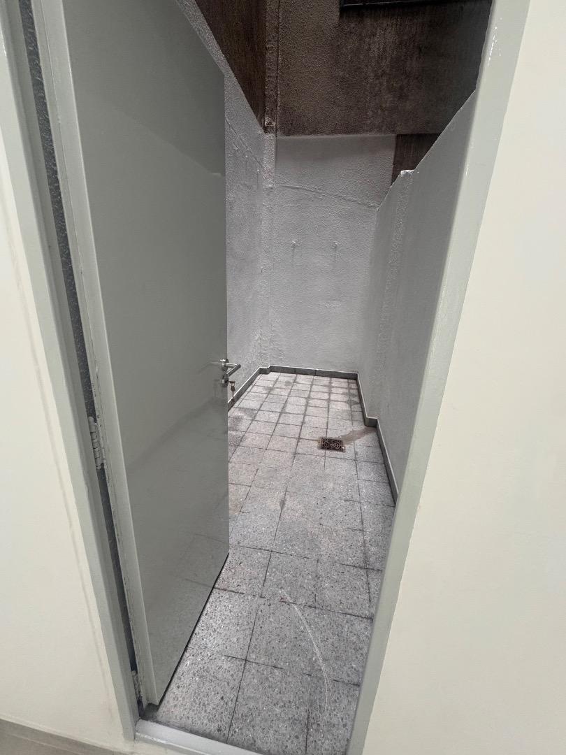 Foto de Local Comercial 22m2 Neuquen y Acoyte! Reciclado a Nuevo!, imagen 4