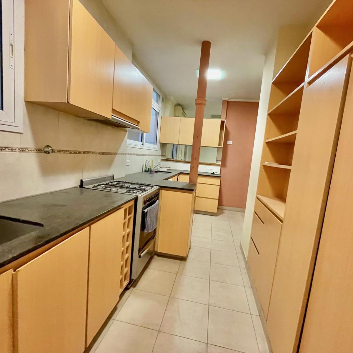 Venta 4 Dorm. con Cochera y Vista Plaza San Martin 2