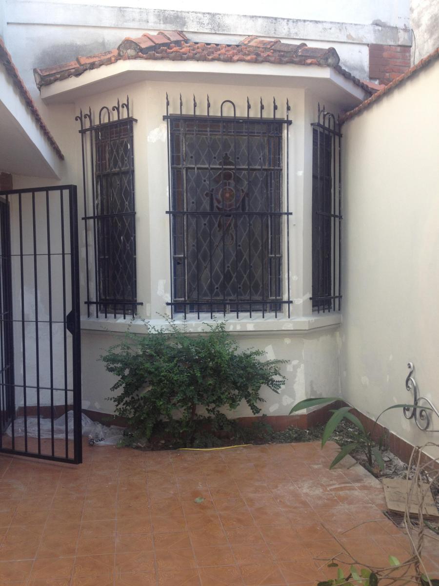 Oportunidad Divina Casa en Floresta en Lote con Doble Acceso 2